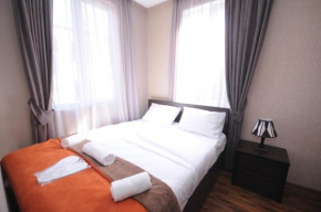  Hotel Piano  Тбилиси